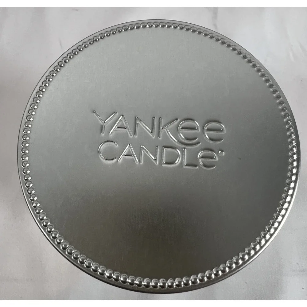 YANKEE CANDLE 14.25oz Vanilla Cupcake,‎ New Unused